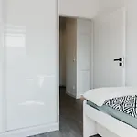 U Siebie W Domu. W Nowej Dzielnicy. Apartament