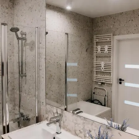 U Siebie W Domu. W Nowej Dzielnicy.