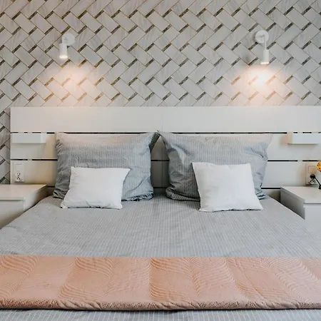 U Siebie W Domu. W Nowej Dzielnicy.