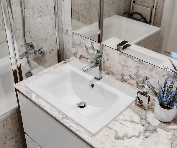 Daire U Siebie W Domu. W Nowej Dzielnicy.