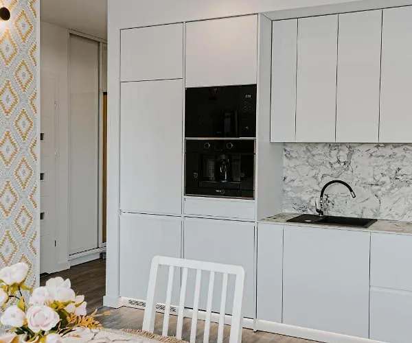 Daire U Siebie W Domu. W Nowej Dzielnicy. *